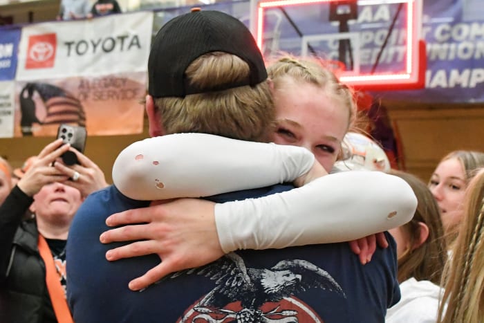 a Silverton Crater 5A Oregon girls basketball final 2024 Leon Neuschwander 87
